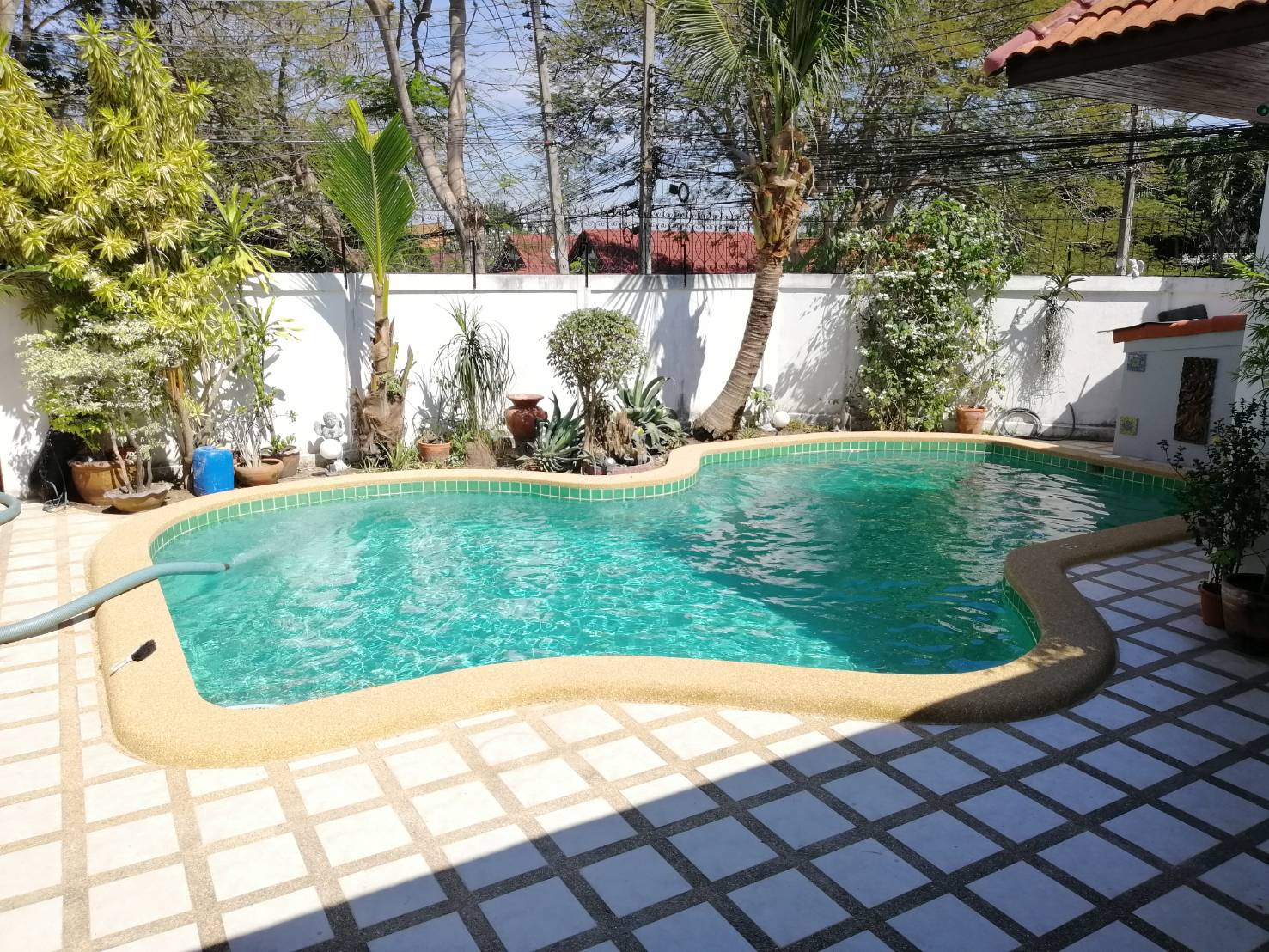 Pool finish in a completed pool — view 40