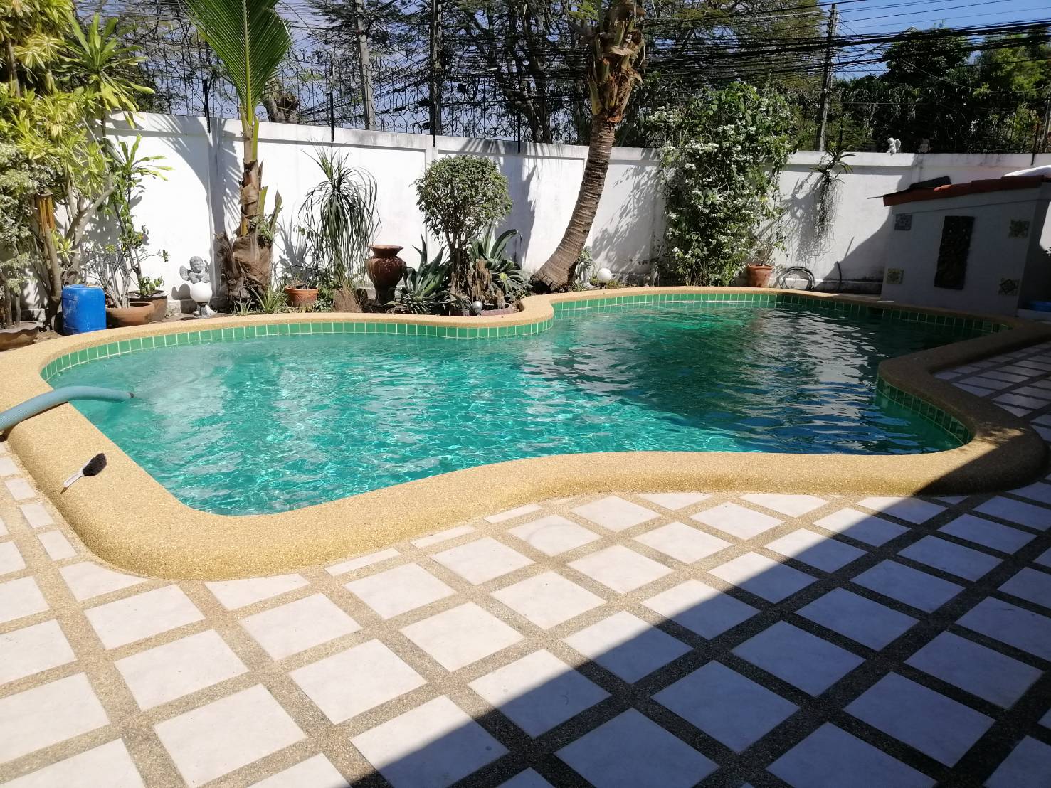 Pool finish in a completed pool — view 37