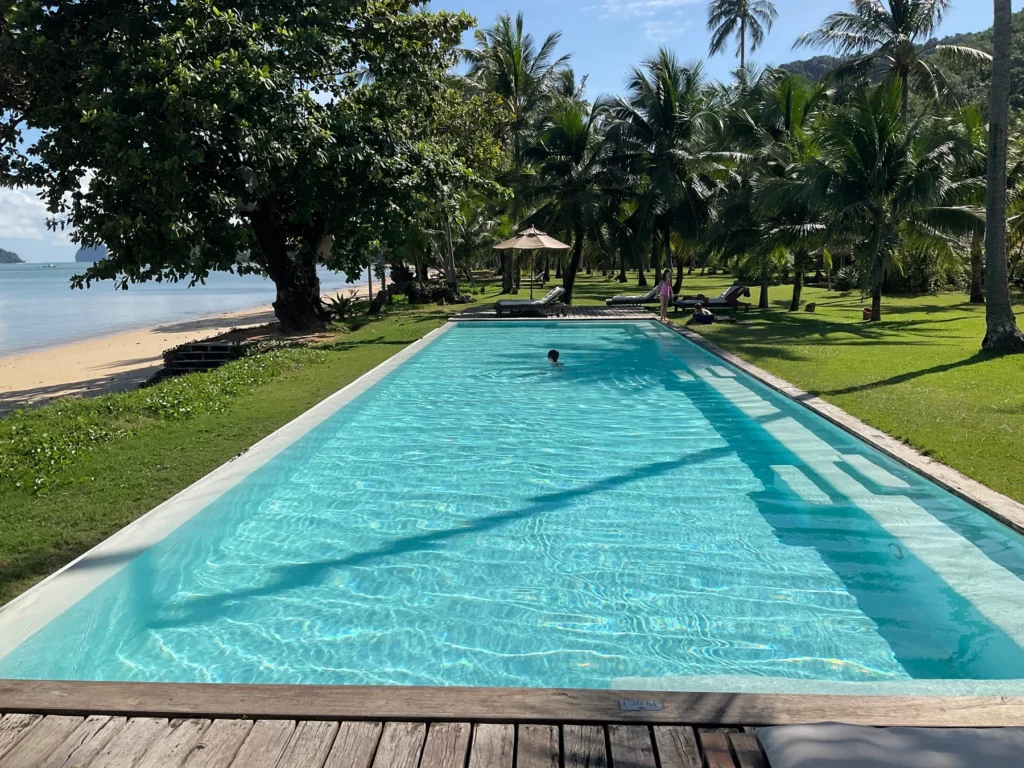 Koyao Island Resort — pool and material details — view 4