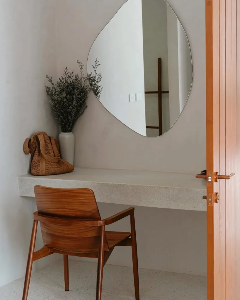 Cool White built-in desk at Lunaya Villa.