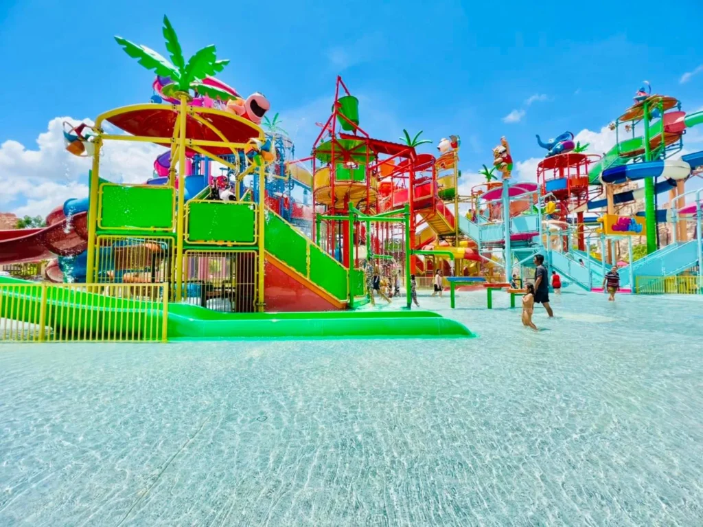 Garden City Water Park — completed pool — view 3